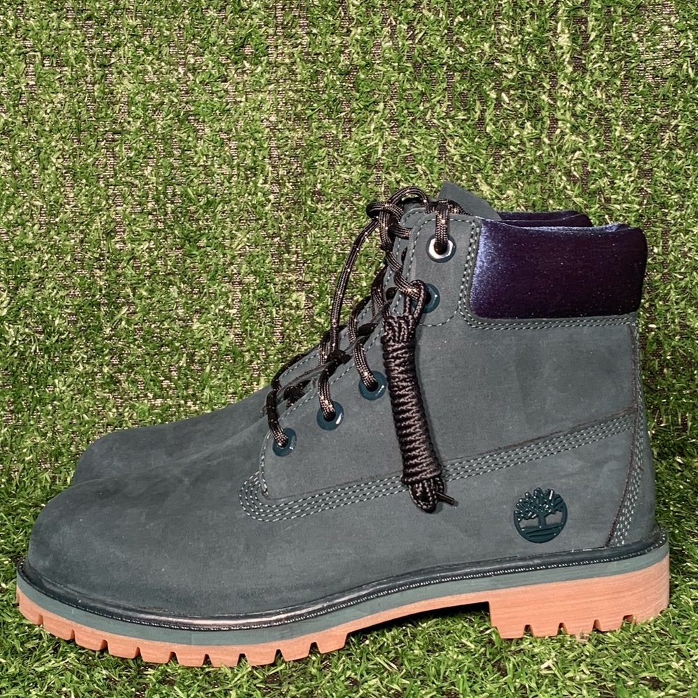 NEW TIMBERLAND JUNIOR 6" PREMIUM WATERPROOF BOOTS - Picture 7 of 7